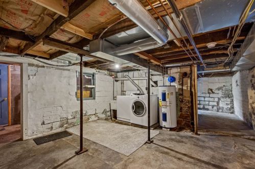 683 1st Ave, Bridgeville PA  15017-1341 exterior