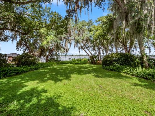 2047 Hoffner Ave, Orlando, FL 32809-3529
