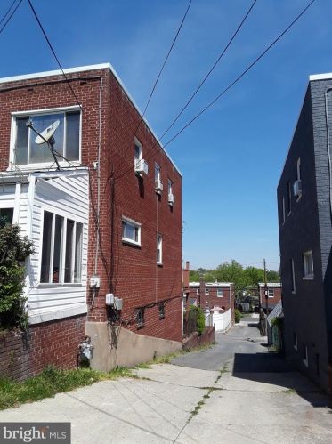 5301 Chillum Pl, Washington, DC 20011-2620