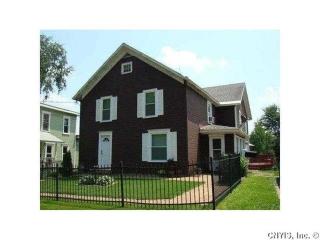 6 Chestnut St, Schroeppel, NY 13135-2408