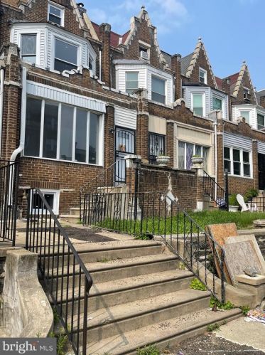6217 Chestnut St, Philadelphia, PA 19139-2906