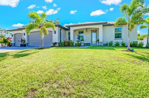 27413 Pinecrest Ln, Bonita Springs, FL 34135-6216