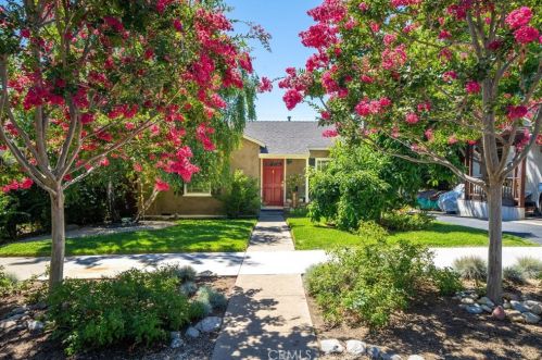 2230 Crescent Ave, Montrose, CA 91020-1209