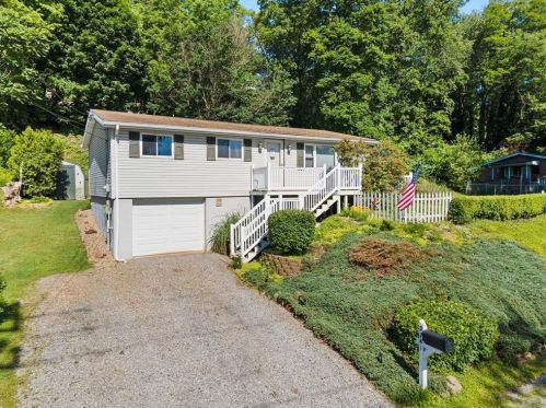 3741 5th Ave, Beaver Falls, PA 15010-1910