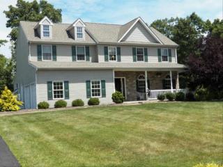 658 Manor Dr, Northampton, PA 18067-9753