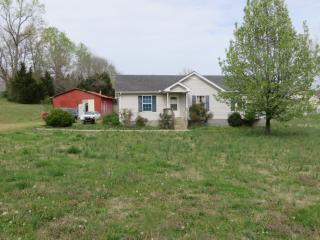 1033 Twin Creek Rd, Charlotte, TN 37036-5705