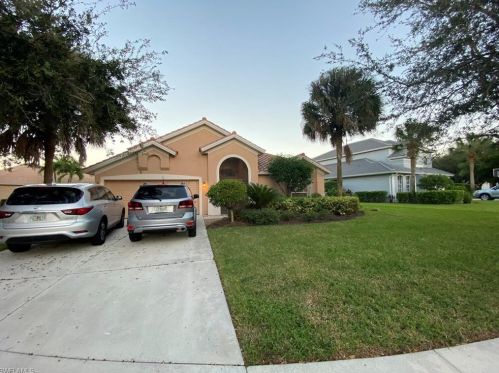 6516 Autumn Woods Blvd, Naples FL  34109-7823 exterior