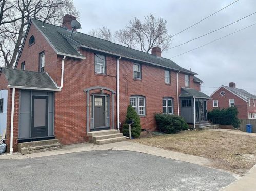 24 Blackstone St, Cumberland, RI 02864-7029