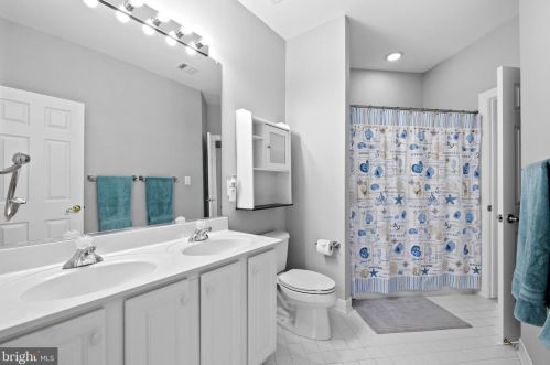 7305 Laurel Creek Ct, Springfield VA  22150-4912 exterior