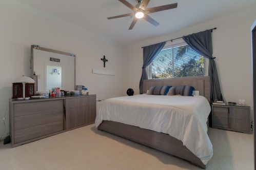 2870 Oasis Dr, Boynton Beach FL  33426-8665 exterior