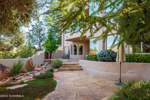 12 Linda Vis, Sedona AZ 86336-5067 exterior