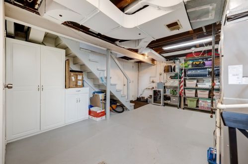 932 Meadowcroft Ave, Pittsburgh PA 15216-1119 exterior