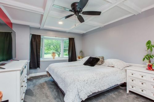 6 Birch Hill Rd, Salem NH  03079-3473 exterior