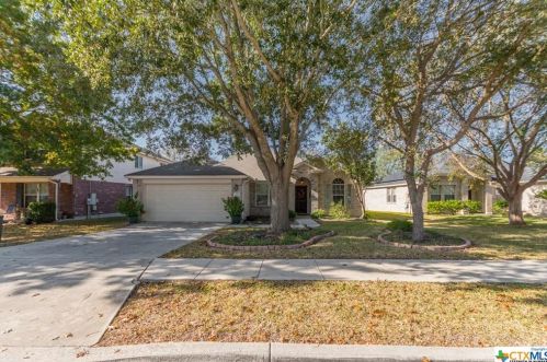237 Cinnabar Trl, Cibolo, TX 78108-4381