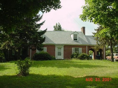 3414 Hershberger Rd, Roanoke VA  24017-1832 exterior