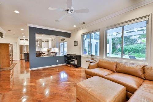 1326 Creekside Dr, Chula Vista CA 91915-2520 exterior