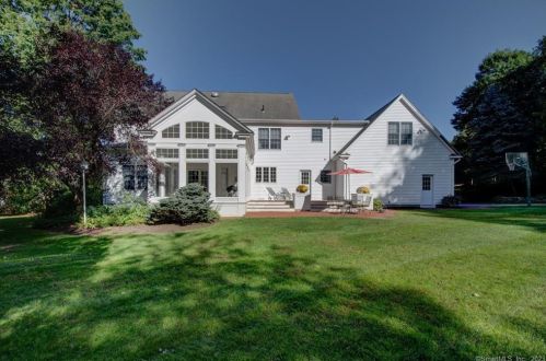 32 Papermill Rd, South Glastonbury, CT 06073-2332