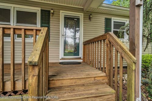 1001 Woodlane Rd, Jackson Twp NJ  08527-1555 exterior