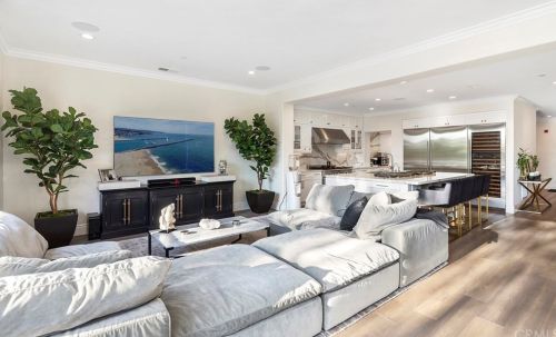 27 View Ter, Irvine, CA 92603-0213
