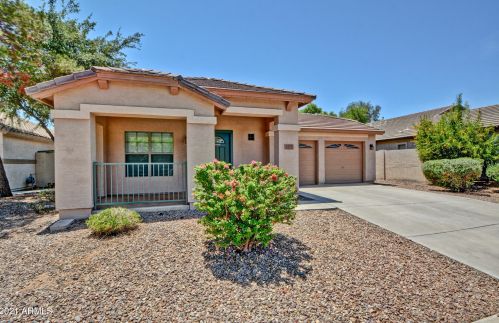 3275 Elgin St, Gilbert, AZ 85295-2109