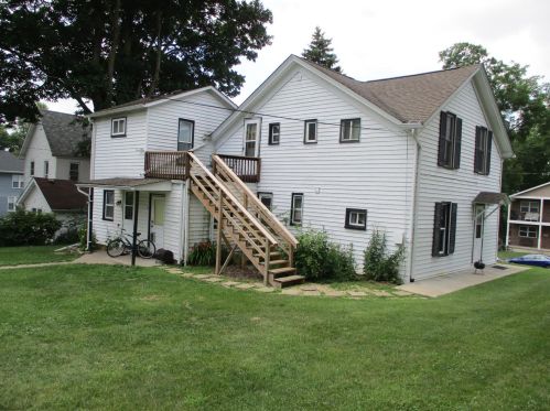 255 College Ave, Valpo, IN 46383-5795