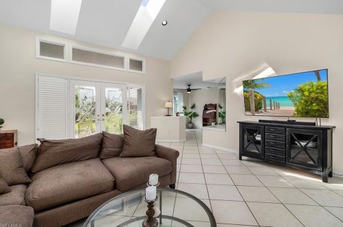 1903 Countess Ct, Naples FL  34110-1005 exterior