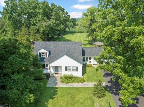 7 Prospect Ave, Andover, NJ 07821-4514