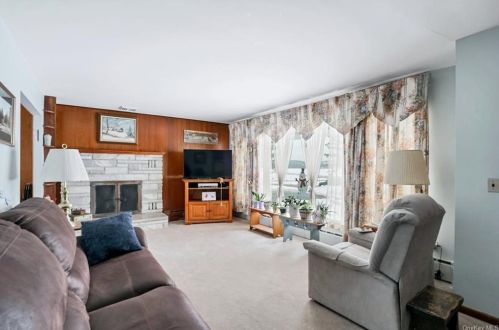 517 State Route 211, Montgomery NY  12549-2410 exterior