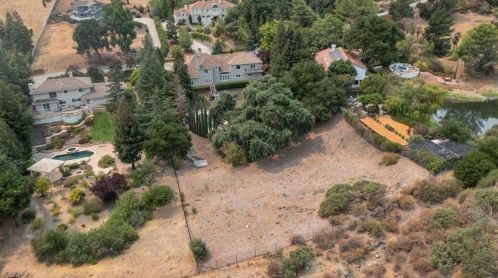 18660 Castle Lake Dr, Morgan Hill CA  95037-9472 exterior