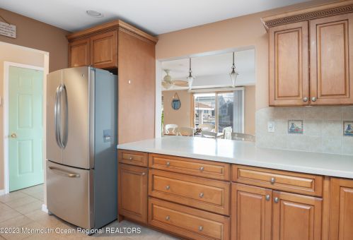 106 Moorage Ave, Berkeley Township NJ  08721-1879 exterior