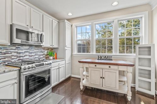 1116 Keokuk Ter, Leesburg VA 20176-6665 exterior