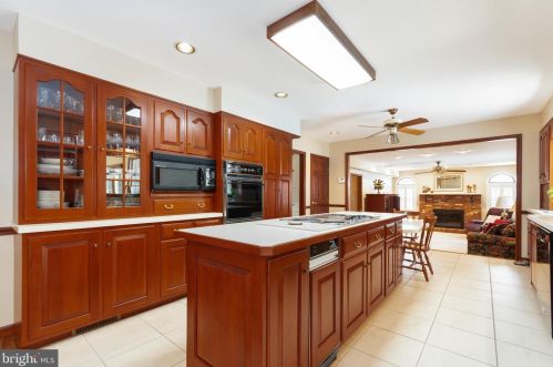 27 Brandywine Dr, Berlin Boro NJ  08009-2225 exterior