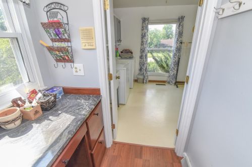 8883 Valley Circle Dr, Florence KY  41042-9523 exterior