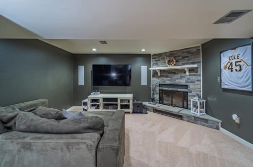 3264 Antler Dr, Gibsonia PA  15044-8437 exterior