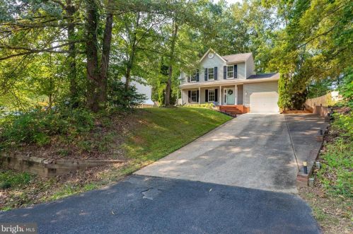 9 Twin Lake Ct, Fredericksburg, VA 22405-2890