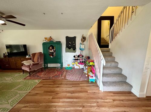 42 Essex Ct, West Palm Beach, FL 33411-8608