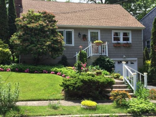 25 Vause St, Northport, NY 11768-2103