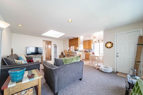 826 Obispo Ave, Long Beach CA  90804-5036 exterior