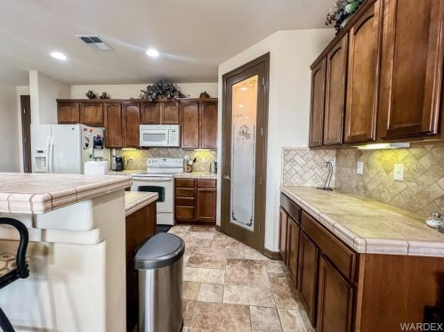 14 Torrey Pines Dr, Mohave Valley AZ  86440-8209 exterior