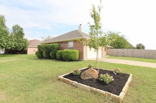 6202 Donna Dr, Midlothian TX  76065-6196 exterior