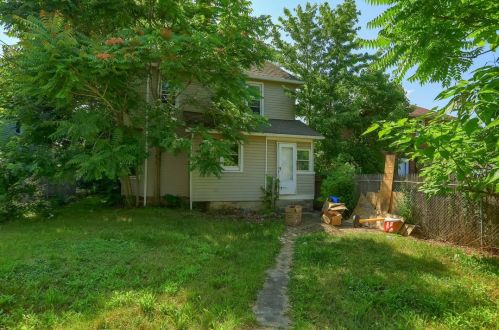 589 Spruce Ave, Hermitage PA  16146-4013 exterior
