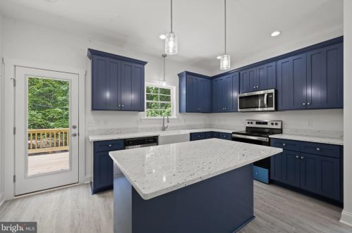 815 Kennon Rd, Mineral, VA 23117-3929