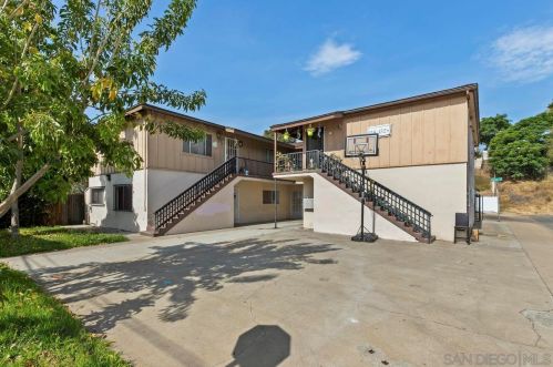 128 33rd St, San Diego CA  92102-4307 exterior