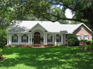 1444 Longoak Dr, Lakeland, FL 33811-2148