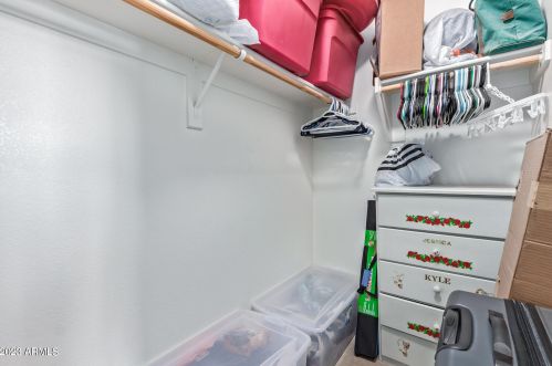 967 Leslie Ave, San Tan Valley AZ  85140-4439 exterior