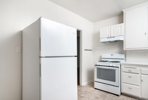 5966 Linnet St, San Diego CA 92114-4122 exterior