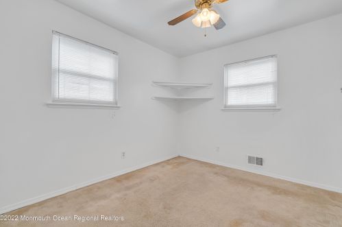 5 Wyoming Dr, Jackson Twp NJ  08527-1548 exterior