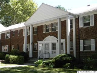 172 Manor Dr, Tinton Falls NJ  07701-2456 exterior