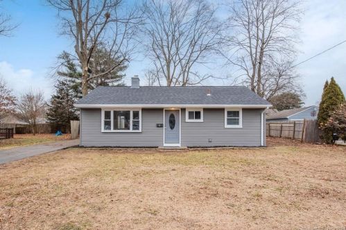 6 Rosemont Dr, Plainville, CT 06062-3230