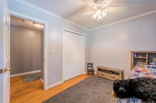 4 Riverview Rd, Uncasville CT  06382-1914 exterior
